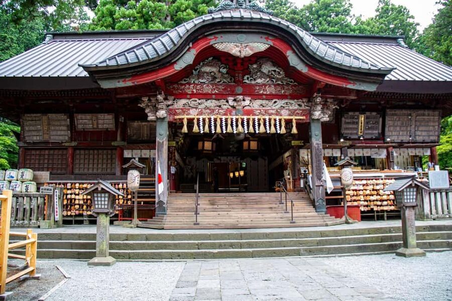 Tokyo: Mount Fuji Private Tour with Scenic Lunch Experience - Iyashi no Sato and the craft traditions of rural Japan