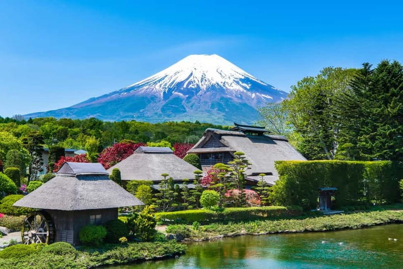 Tokyo: Mt. Fuji, Arakurayama Sengen Park, Oshino Hakkai Tour - Walking, luggage, and other practical limits
