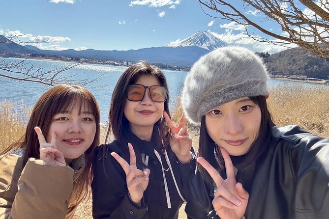 Tokyo: Mt.Fuji & Lake Kawaguchiko 1-Day Bus Tour w/Optional Lunch - Oishi Park and flowers by the lake
