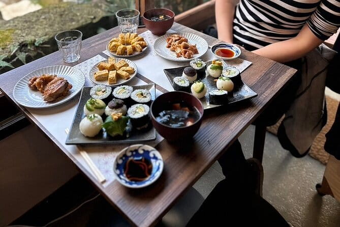 Tokyo: Night Cooking Class: 5 Home-Cooked Japanese Dishes - What the small-group format means for you