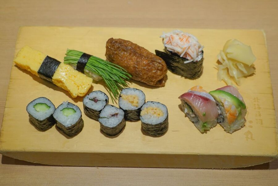 Tokyo: Night Foodie Tour in Shinjuku - Who should book this evening