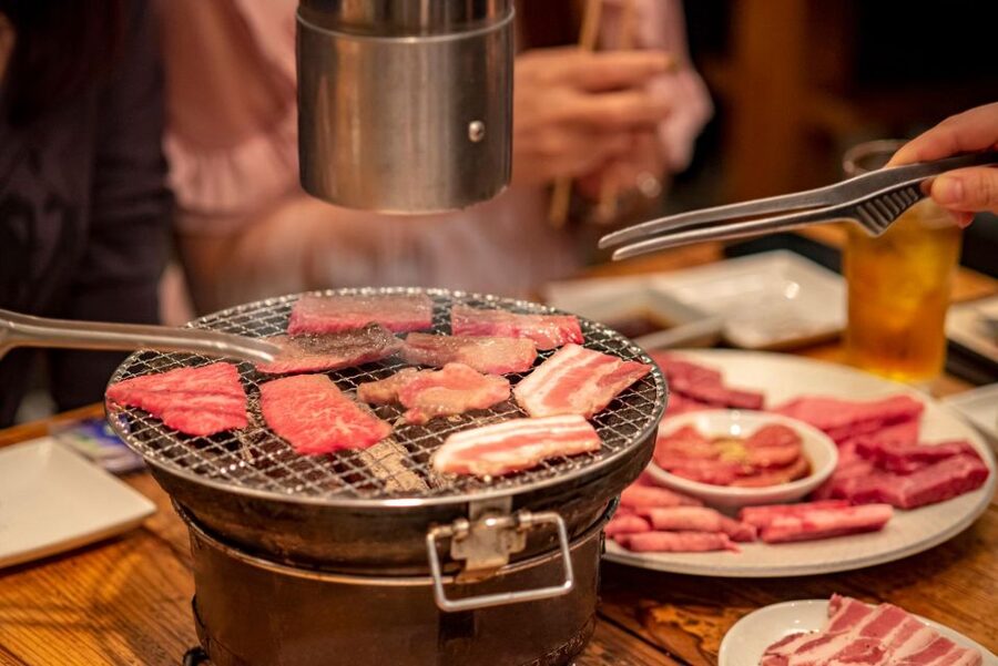 Tokyo: Night Foodie Tour in Shinjuku - Guides make the biggest difference