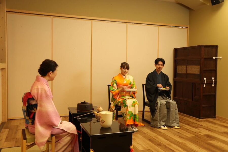 Tokyo: Practicing Zen with a Japanese Tea Ceremony - Matcha and a carefully chosen sweet