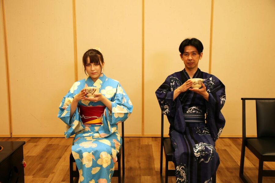 Tokyo: Practicing Zen with a Japanese Tea Ceremony - Comfort, access, and group size