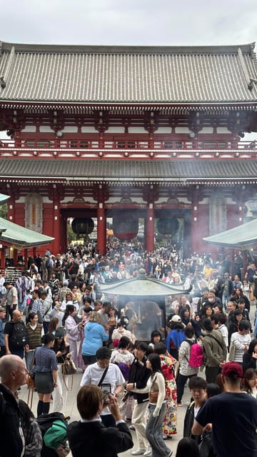 Tokyo: Private Customizable Tour with a Local Guide - Tsukiji Outer Market: start with food and street life
