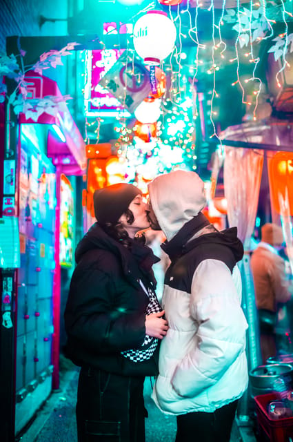 Tokyo Private photo tour with Nightstreet Neon photographer - How the One-Hour Shoot Works