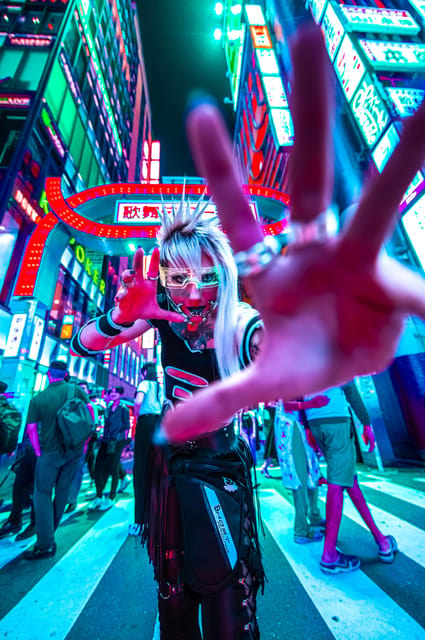 Tokyo Private photo tour with Nightstreet Neon photographer - Posing Help Without the Awkward Guesswork