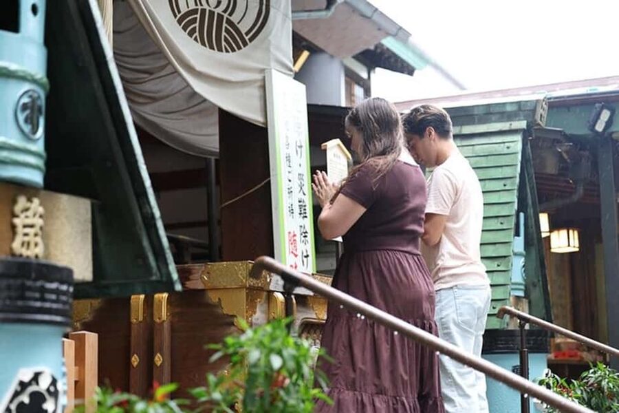 Tokyo: Private Tsukiji Fish Market Tour with 3 food stops - Fifty-five minutes in the Tsukiji Outer Market