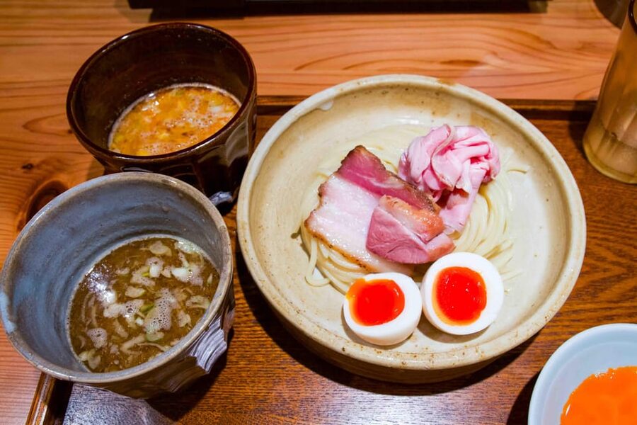 Tokyo: Ramen Tasting Tour with 6 Mini Bowls of Ramen - A smart place in your Tokyo schedule