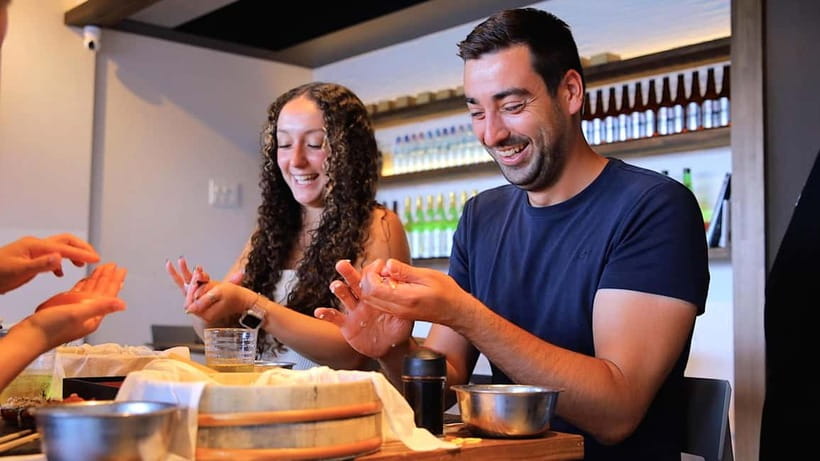 Tokyo: Roll and Authentic Sushi Making Class in Asakusa - Why this Asakusa class works so well