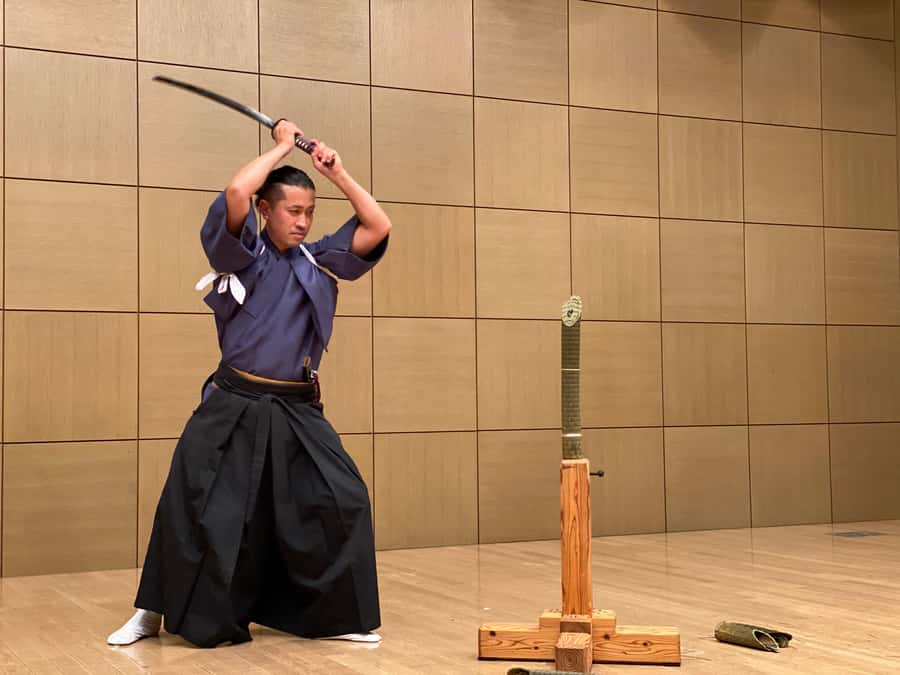 Tokyo: Samurai Experience with a real sword - Cutting objects with a genuine sword