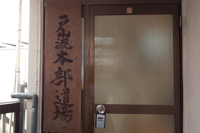 Tokyo:Samurai sword and archery class from a samurai descendant - Iai forms teach control before speed