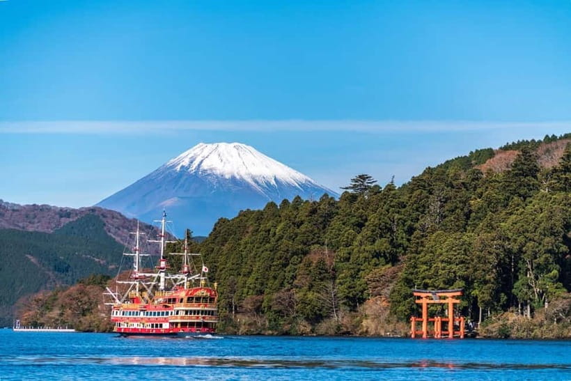 Tokyo:Sea of Mount Fuji, Hakone Ropeway, Ōwakudani, Enoshima - Over Owakudani by ropeway