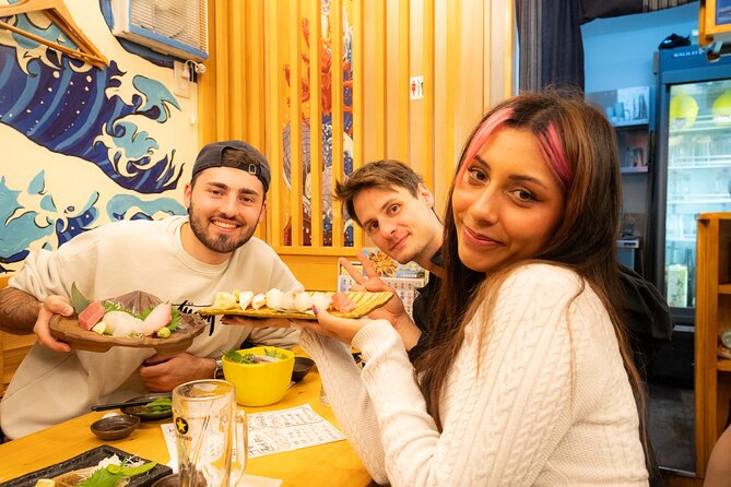 Tokyo: Shibuya Authentic Food Tour & Local Delights - Shibuya at 6 pm: a lively start near Hachiko