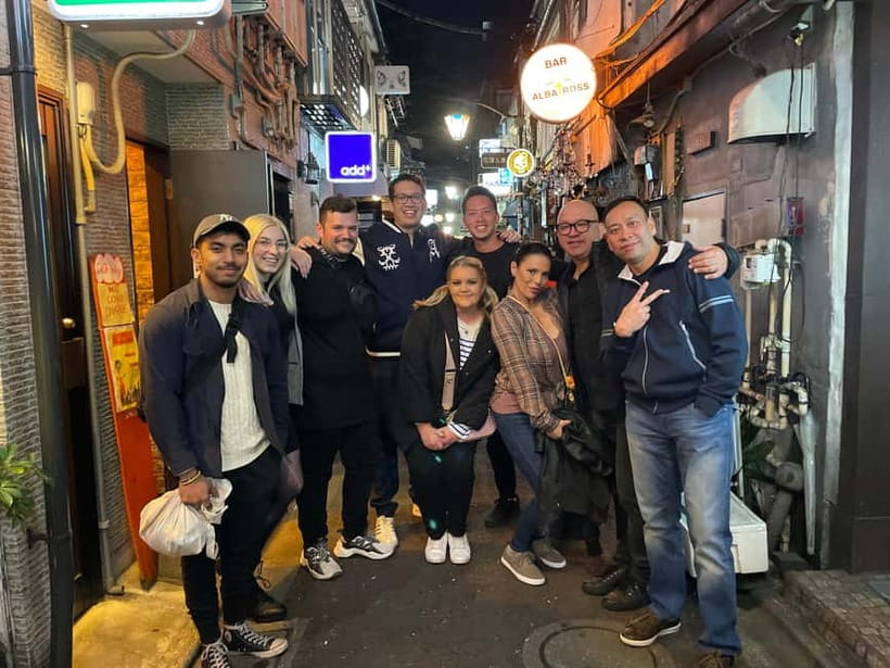 Tokyo: Shinjuku Bar and Izakaya Hopping Tour - Karaoke as the evening’s finishing move