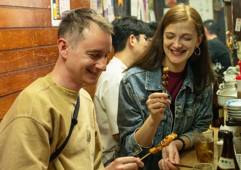 Tokyo: Shinjuku Bar Hopping & Karaoke Night Tour - Karaoke in a local bar