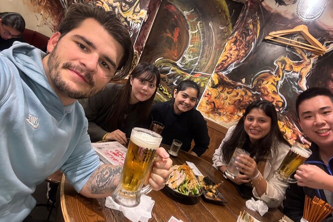 Tokyo: Shinjuku Bar Hopping & Night Walking Tour - Why Shinjuku nightlife works better with a guide