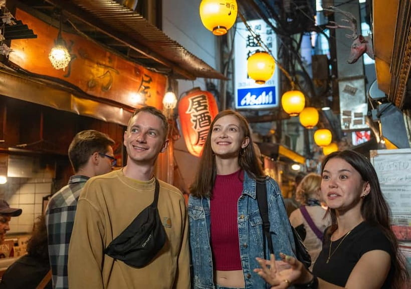 Tokyo: Shinjuku Bar Hopping & Night Walking Tour - Omoide Yokocho: red lanterns and after-work plates