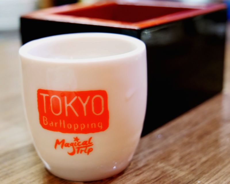 Tokyo: Shinjuku Bar Hopping with All-You-Can-Drink & Dinner - The guides make or break the night