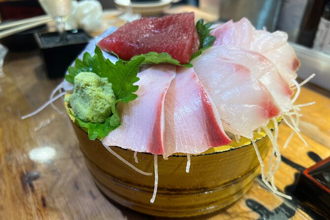 Tokyo: Shinjuku Food Tour (13 Dishes at 4 Local Eateries) - The guide matters more than the route