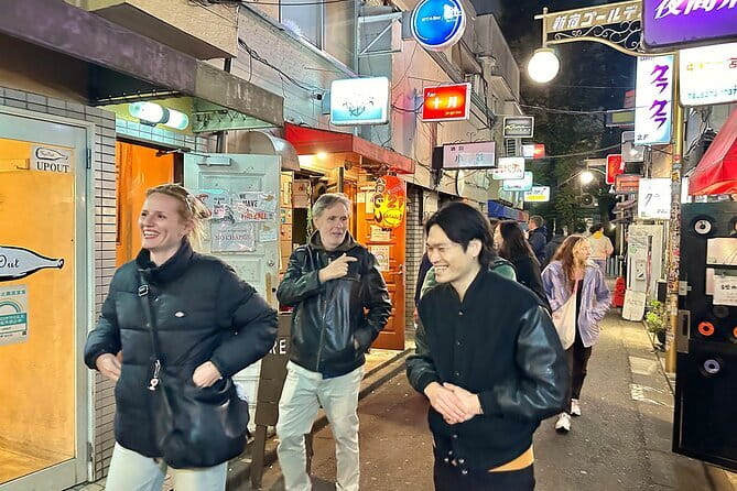 Tokyo: Shinjuku Historical Walking Tour & Secret Backstreets - Golden Gai, where the streets shrink