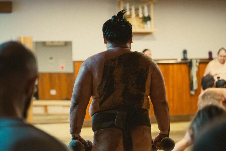 Tokyo: Sumo Morning Practice Tour at Sumida City - The question session is more than a photo opportunity