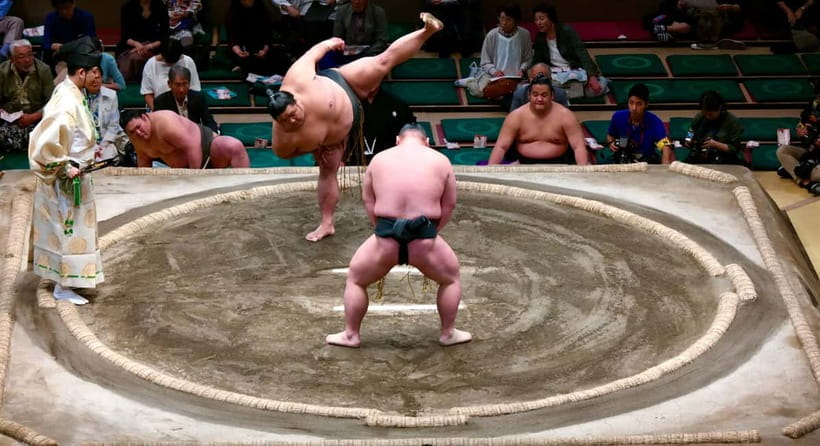 Tokyo: Sumo Tournament with Guide & Assigned Reserved Seat - Should you book this Ryogoku sumo experience?