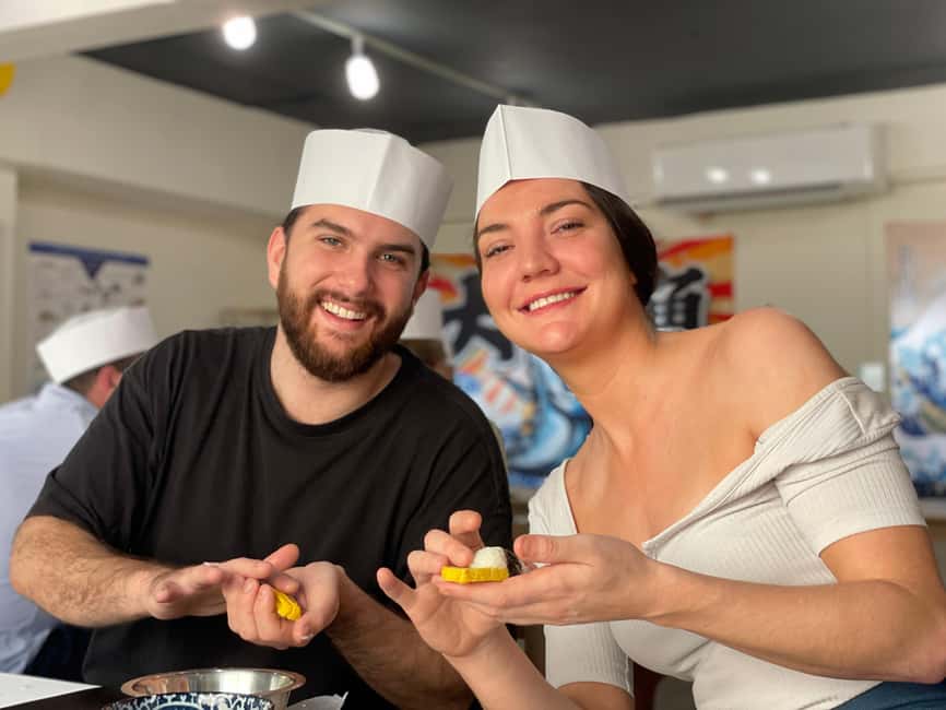 Tokyo: Sushi Making with Pro Chef & Tsukiji Fish Market Tour - Why the small group matters