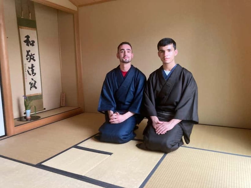 Tokyo: Tea Ceremony Experience in a small tea room - A quiet hour in a very busy city