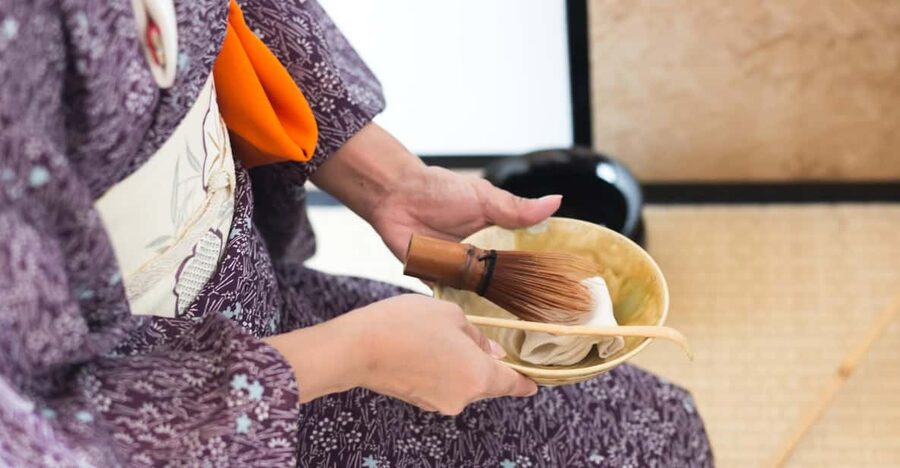 Tokyo: Tea Ceremony Experience in a small tea room - Watching the formal tea ceremony