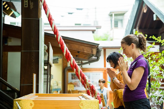 Tokyo: Tsukiji Fish Market Food and Culture Walking Tour - The small group makes a real difference