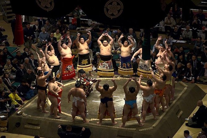 Ultimate Sumo Tournament: Tokyo, Osaka, Nagoya, Fukuoka - Why sumo is easier with a guide