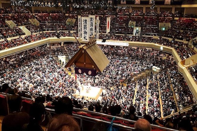 Ultimate Sumo Tournament: Tokyo, Osaka, Nagoya, Fukuoka - Inside the arena: rituals before the action