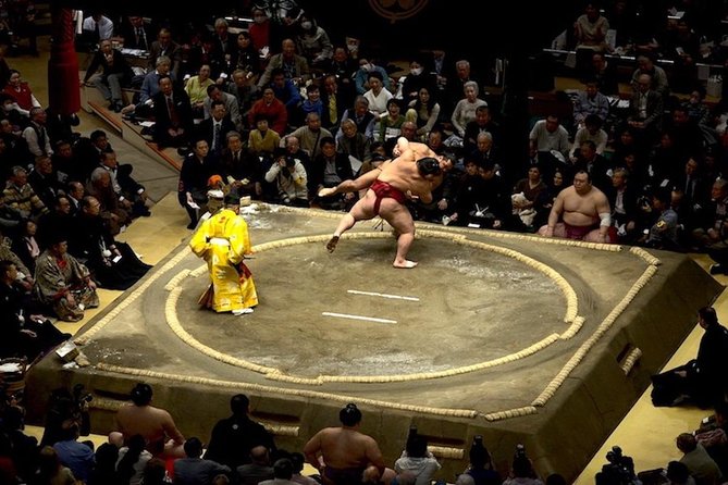 Ultimate Sumo Tournament: Tokyo, Osaka, Nagoya, Fukuoka - The off-season stable visit near Warabi