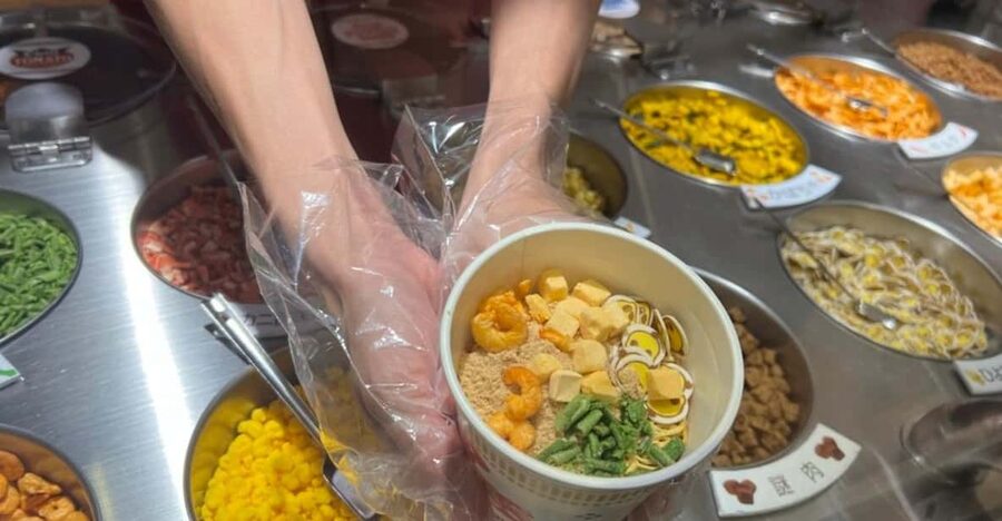 Yokohama: Guided Cup Noodles Museum Tour & Make Your Own Cup - Why instant noodles make a good museum subject